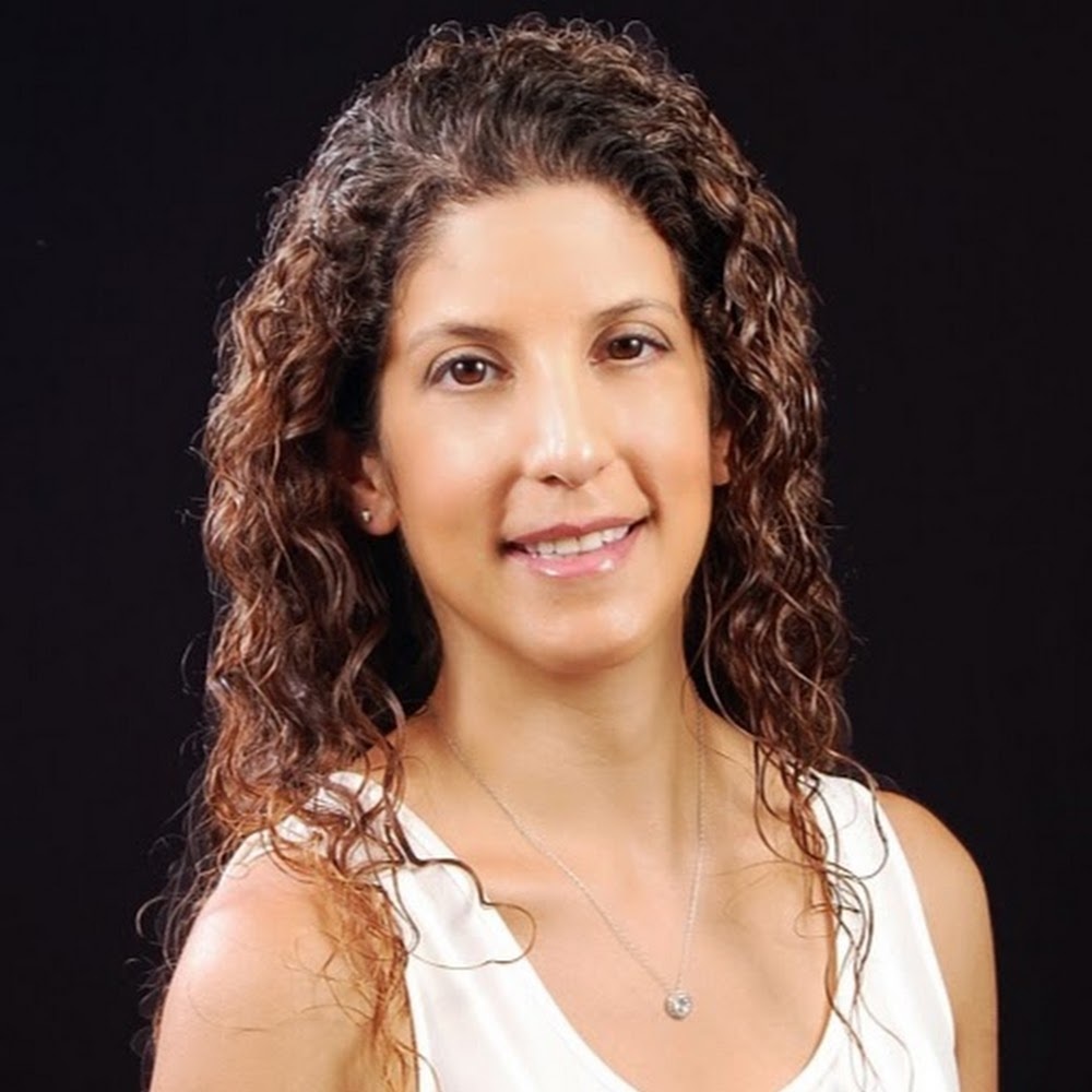 Meet your Posher, Cynthia